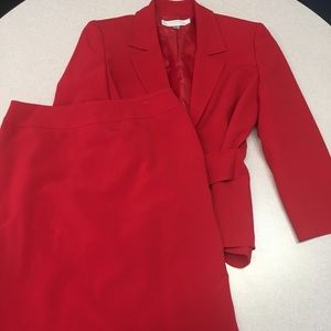 TAHARI Arthur S. Levine suit